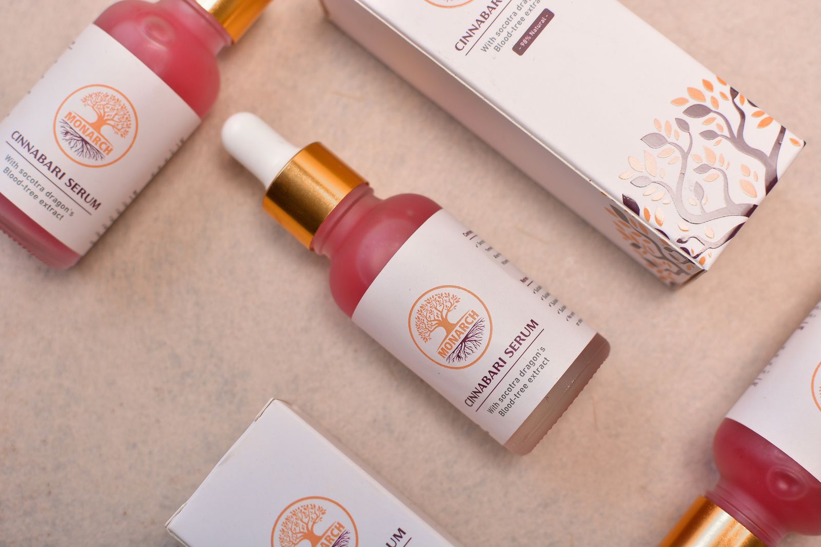 Serums and their packaging as an example of product photography